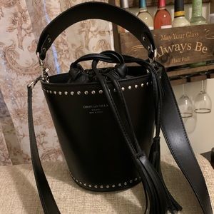 Christina villa bucket bag leather gently used
